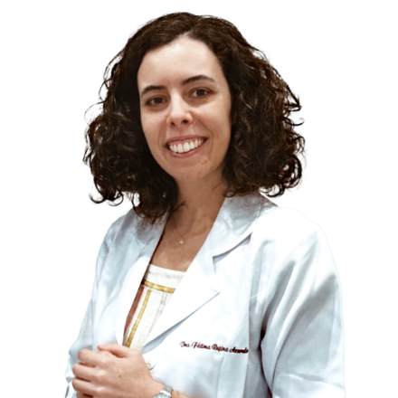 Imagem de Perfil de especialista com bata, correspondente à foto de Fátima Regina Azevedo, Médica, Especialista em Homeopatia na Clínica Médica do Porto